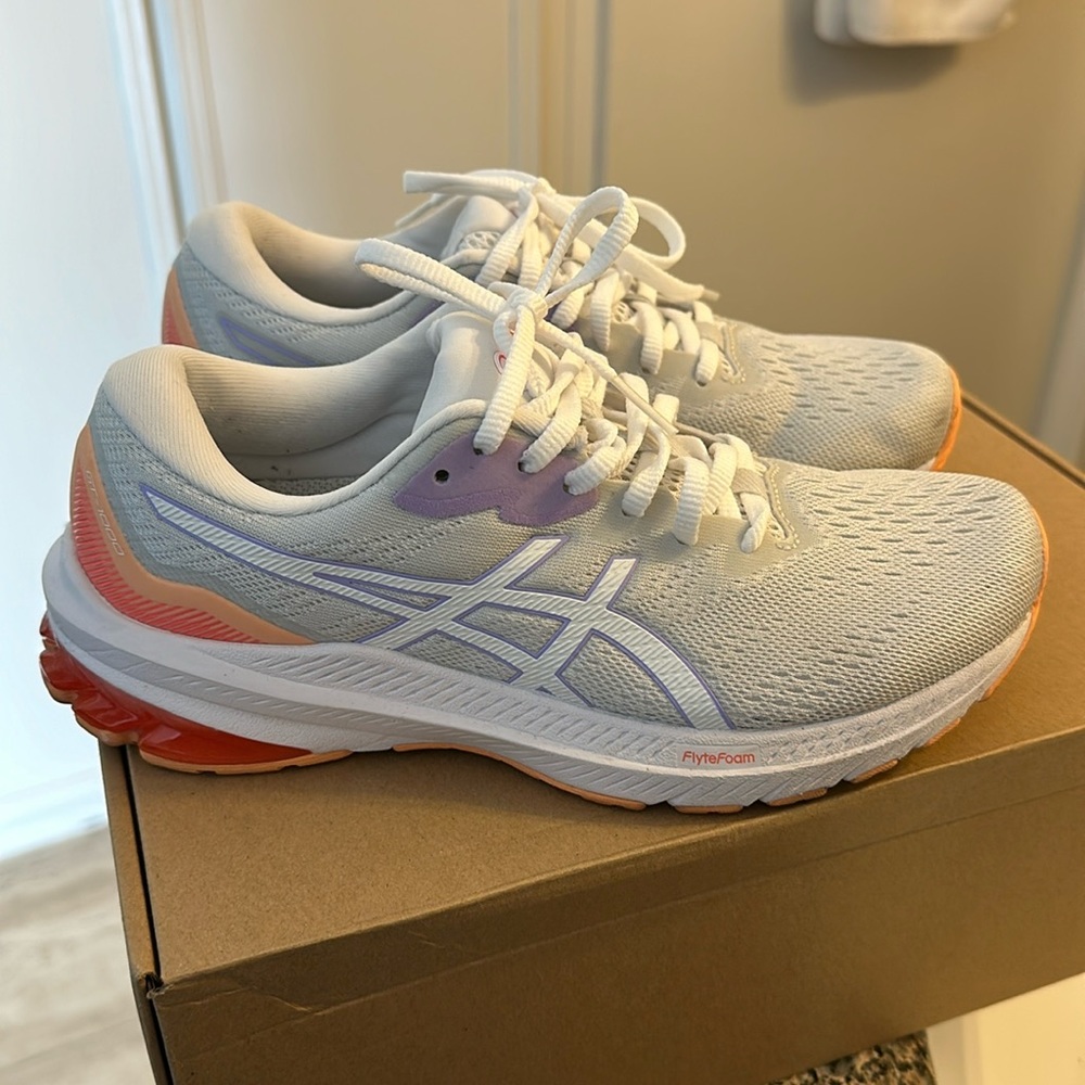 Woman’s ASICS